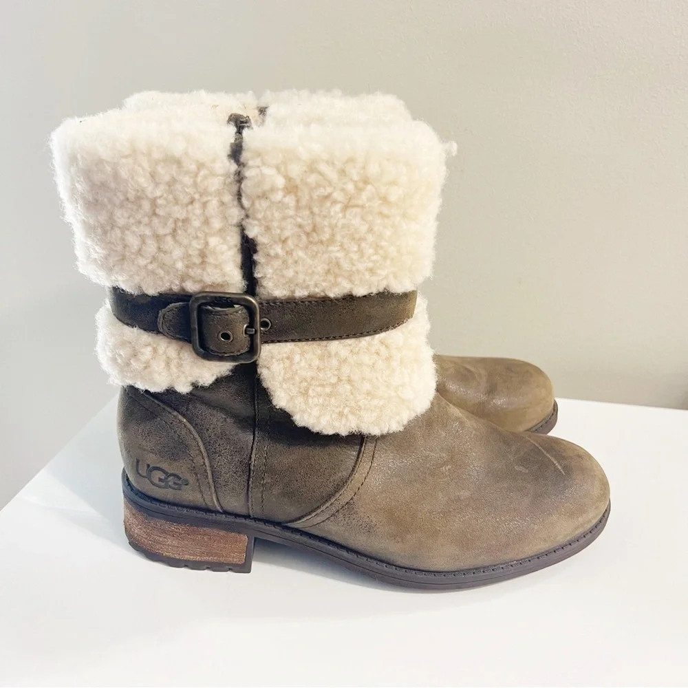 UGG Australia Blayre II Suede Boot in Espresso Round Toe Size 6